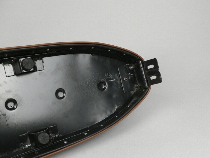 Zitbank -SSC- Vespa V50, PV125, ET3 - Bruin