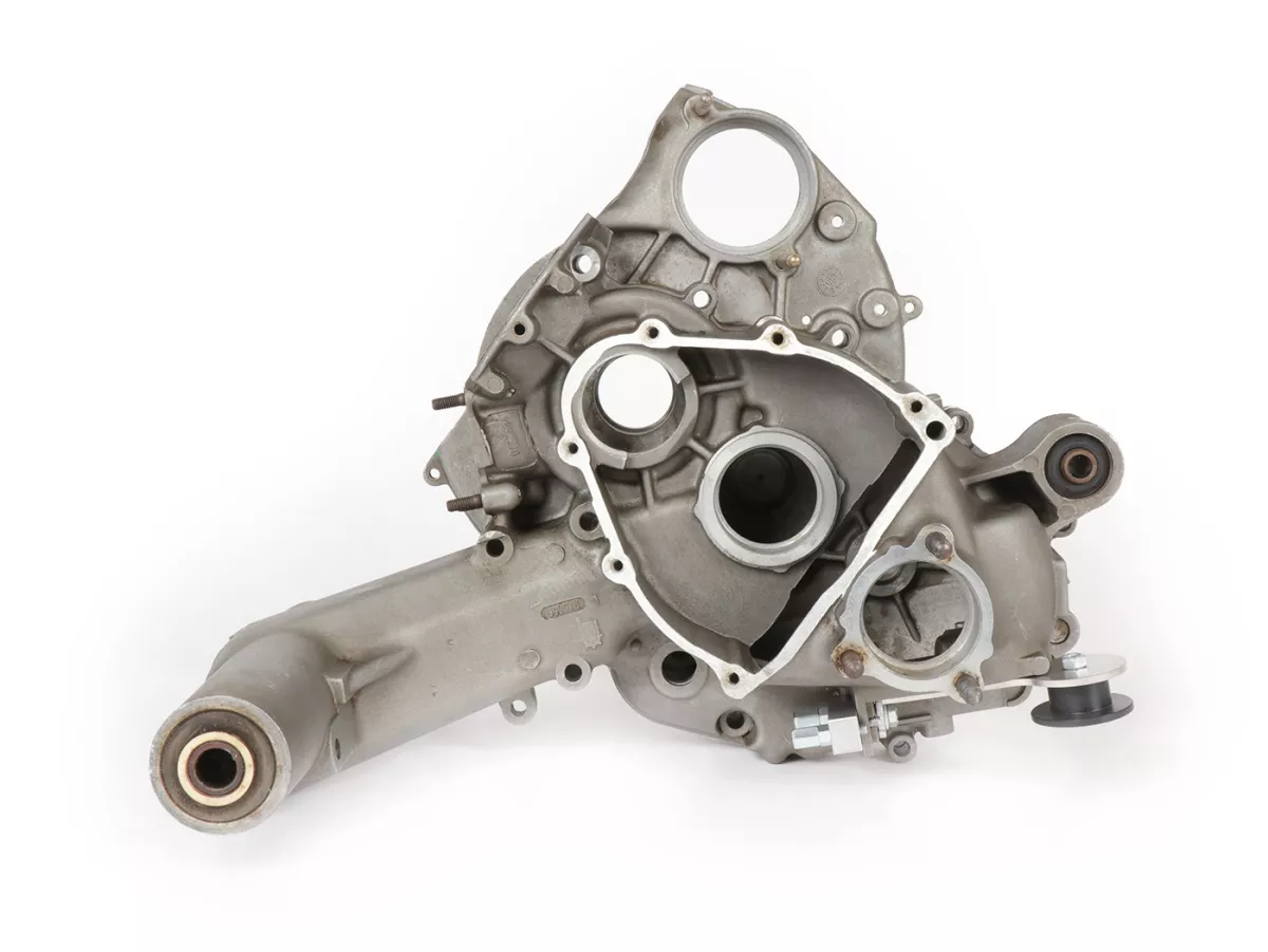 Motorhuis voor Vespa V50, V90, PV, ET3, PK S, PK XL, PK XL2, ETS, Motovespa PK75 (3-gaats inlaatspruitstuk, two-pull versnellingspook, Elestart)