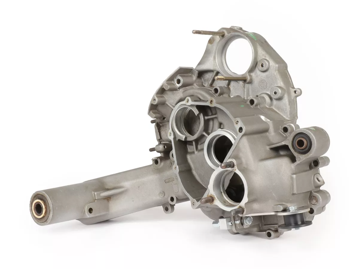 Motorhuis voor Vespa V50, V90, PV, ET3, PK S, PK XL, PK XL2, ETS, Motovespa PK75 (3-gaats inlaatspruitstuk, two-pull versnellingspook, Elestart)