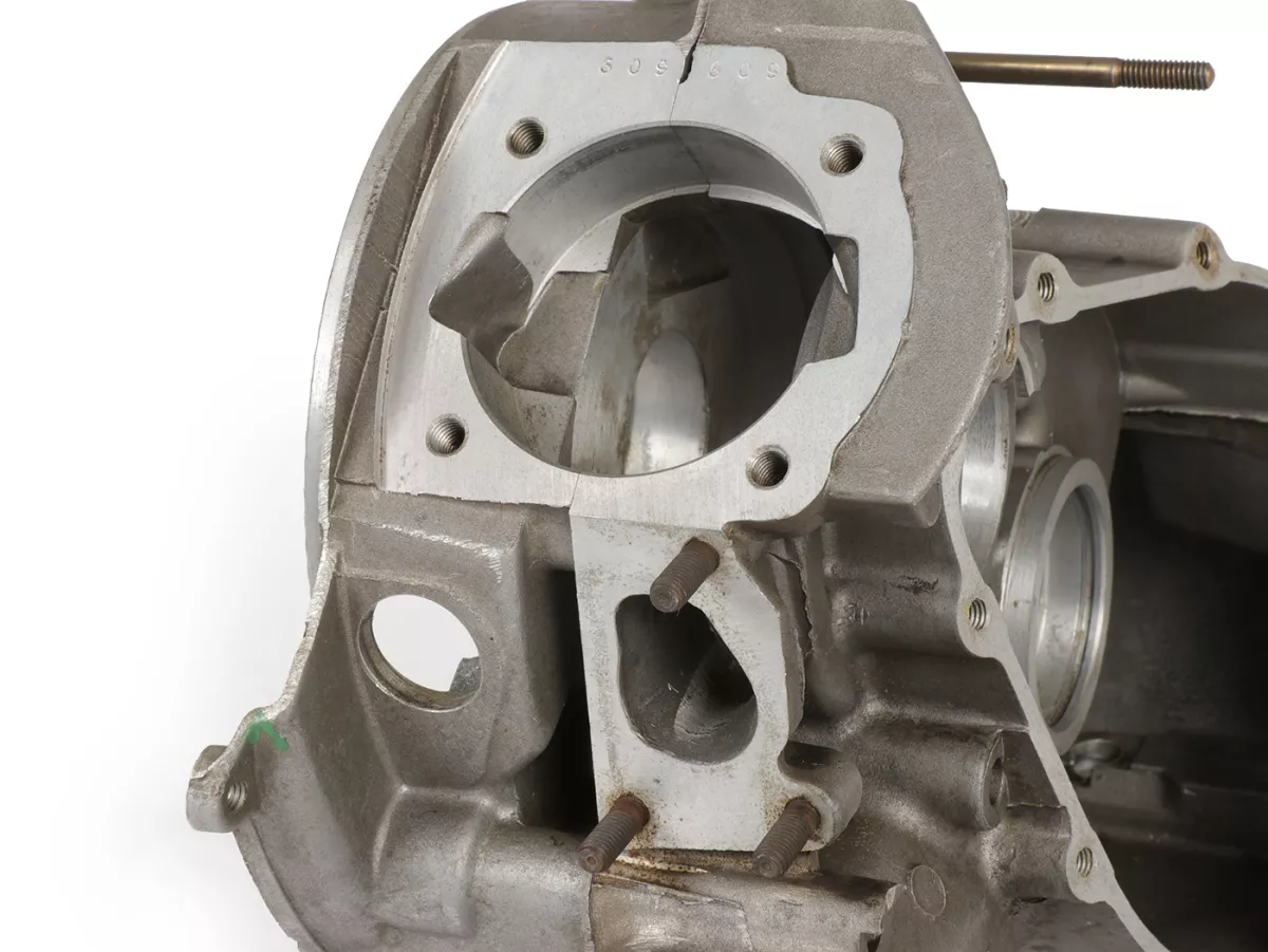 Motorhuis voor Vespa V50, V90, PV, ET3, PK S, PK XL, PK XL2, ETS, Motovespa PK75 (3-gaats inlaatspruitstuk, two-pull versnellingspook, Elestart)
