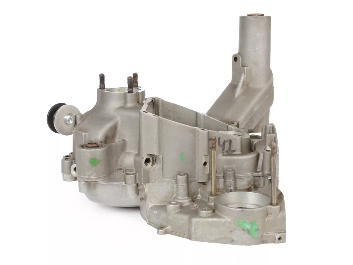 Motorhuis voor Vespa V50, V90, PV, ET3, PK S, PK XL, PK XL2, ETS, Motovespa PK75 (3-gaats inlaatspruitstuk, two-pull versnellingspook, Elestart)