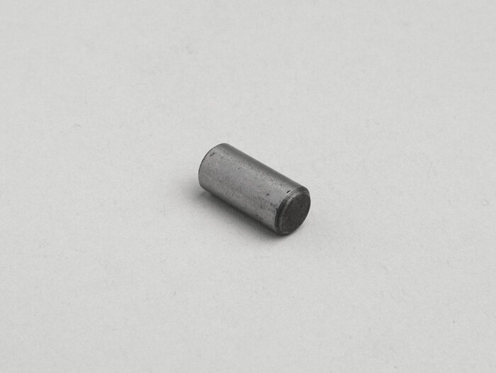 Pasador de la carcasa del motor, placa de cubierta del engranaje -LAMBRETTA Ø=7mm x 15mm- LI, LIS, SX, TV (series 2-3), DL, GP