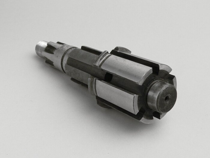Rear wheel axle layshaft -LAMBRETTA- LI, LIS, SX, TV (series 2-3), DL, GP