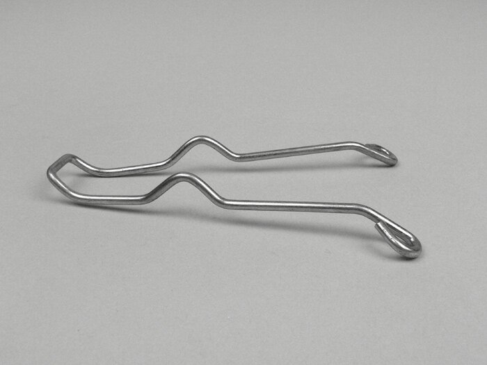 Air filter elbow clip -SIL- Lambretta LI (series 2, 02.1961-), TV (series 2, 02.1961-), LI (series 3), LIS, SX, TV (series 3), DL, GP