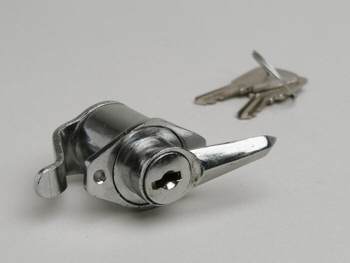 Serratura del vano bagagli -LAMBRETTA- DL (indiana), GP (indiana) - Ø=20mm, con leva