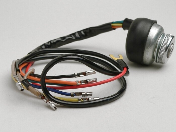 Ignition switch -LAMBRETTA- LI (series 3), LIS, SX, TV (series 2-3), DL, GP - models with battery