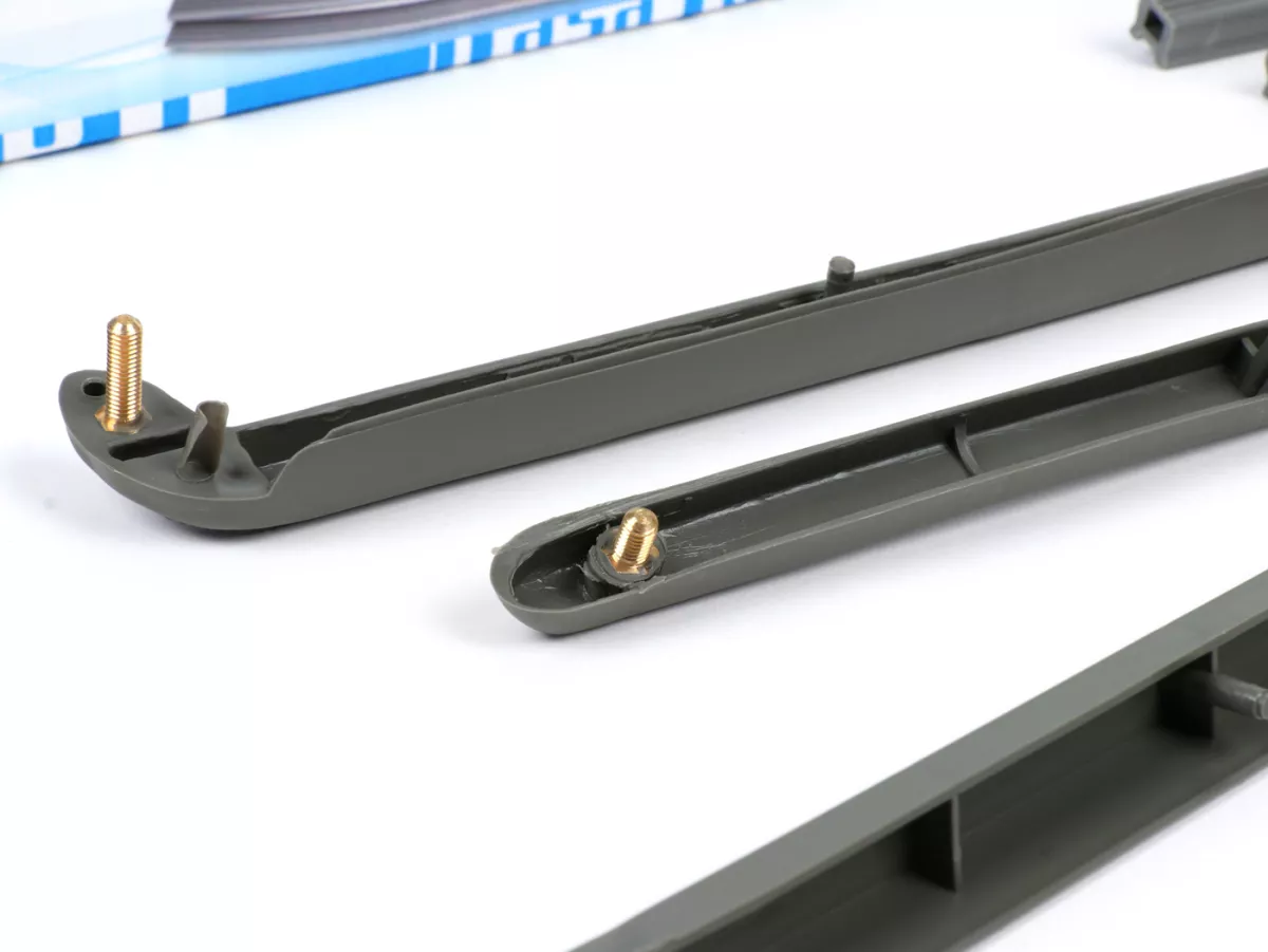 Step rail set complete incl. end pieces and fastening material -CASA LAMBRETTA- LI (Series 3), LIS, SX, TV (Series 3) - Gray