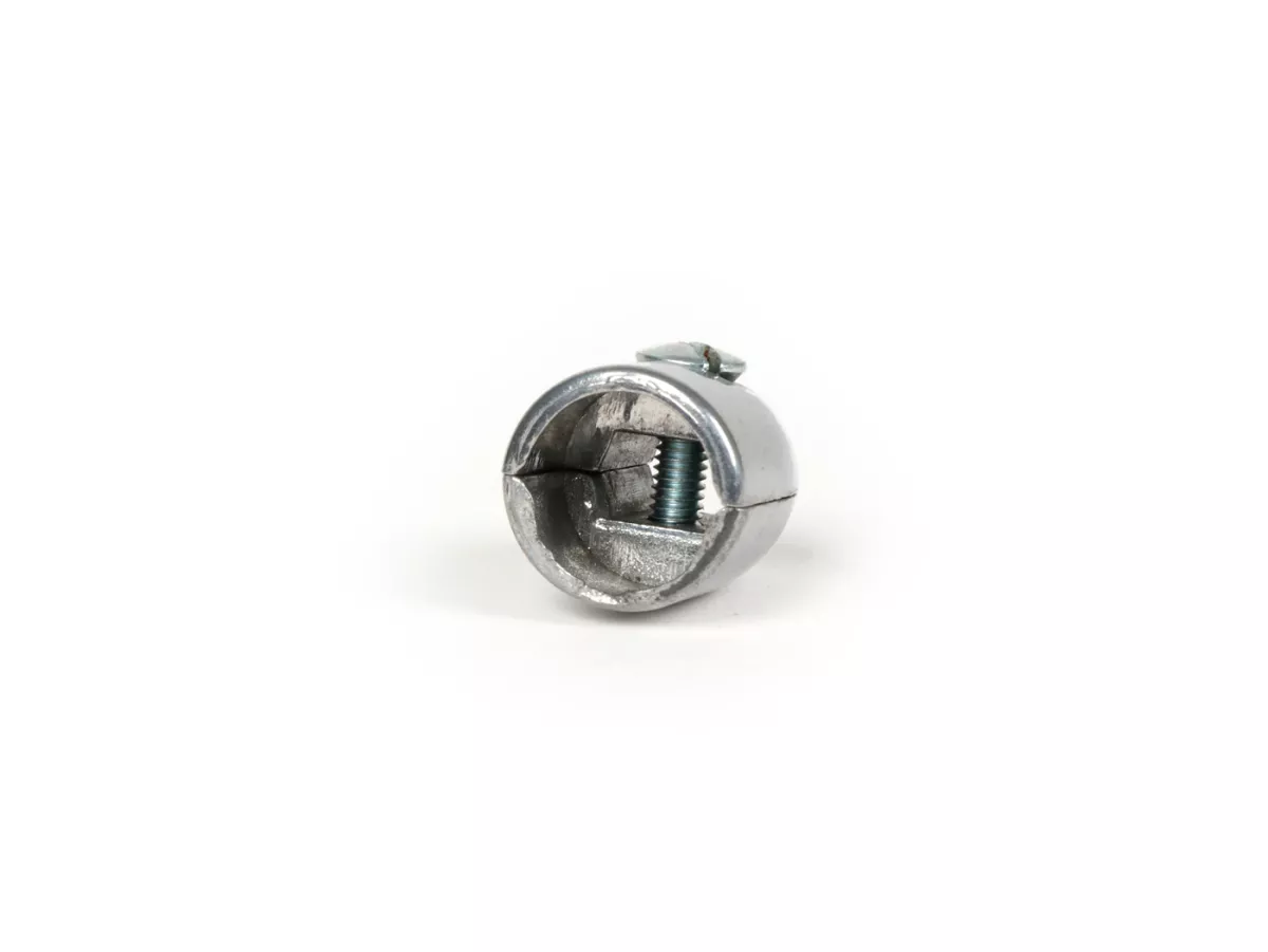 Legshield beading upper endcap -LAMBRETTA- Lambretta LI (series 3, LIS, SX, TV (series 3), DL, GP