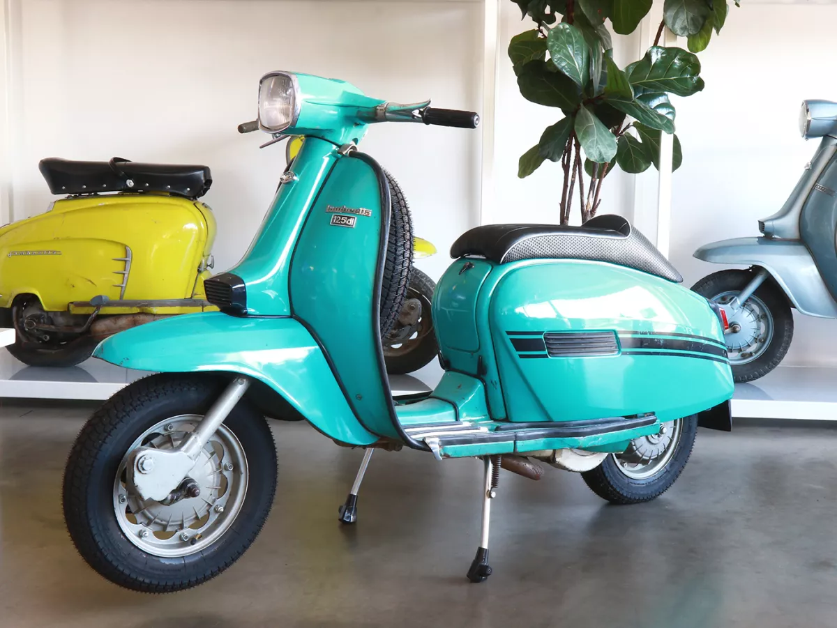 Selle -BGM Longtail- Lambretta LI, LI S, SX, TV, DL, GP - avec fermeture magnétique