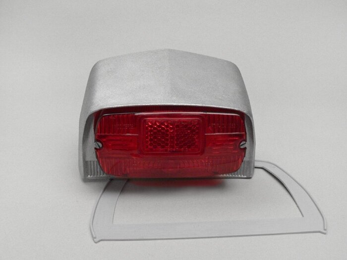 Lampu belakang -LAMBRETTA- LI Seri 3, LI Khusus, SX, TV Seri 3