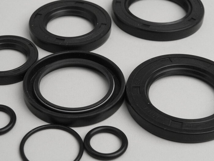 Oil seal set engine -LAMBRETTA- LI 125-150 (series 2-3), LIS, SX, TV (series 2-3), GP/DL