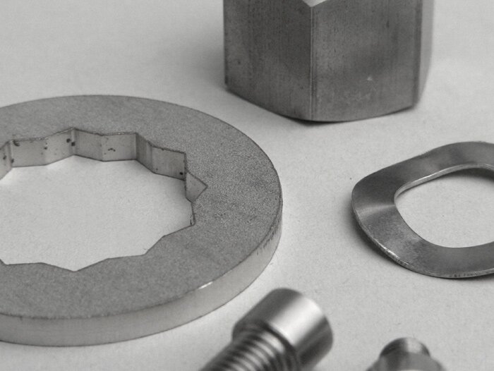 Juego de bloqueo tuerca rueda trasera -MB DEVELOPMENTS- Lambretta M7- LI (series 2-3), LIS, SX, TV (series 2-3), DL, GP - acero inoxidable