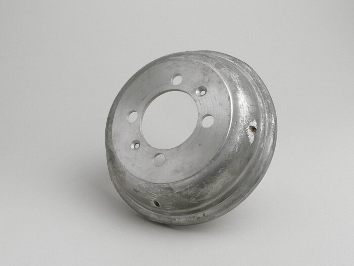 Bakre bromstrumma 8 tum -IMPORT- Vespa Wideframe V1-15, V30-33, VU, VM, VN, VL, VB, VBA, VBB, VNA, VNB, ACMA, Hoffmann