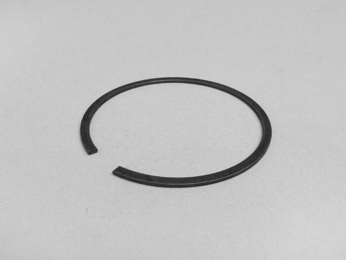 Clutch circlip -NEWFREN Ø=61mm w=2,9mm h=1,1mm- Vespa V50 (V5A1T, V5A2T, V5A3T, V5B1T, V5B2T, V5B3T, V5B4T, V5R1T, V5SA1T), SS50 (V5SS1T), SR50 (V5SS2T), V90 (V9A1T), SS90 (V9SS1T), V90 Racer (V9SS2T), 125 Nuovo (VMA1T), PV125 (VMA2T), ET3 125 (VMB1T), PK