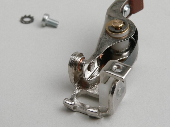 Ontstekingscontacten -VESPA lang met geleidebout- Vespa 50 V5SS1T tot V5SS2T, Vespa 90 V9SS1T, V9A1T (vanaf nr. 21450), Vespa 125 VMA1T tot VMA2T, VNB6T (vanaf nr. 035189), GT, GTR, Vespa 150 VBB2T (vanaf nr. 270250), Super, Sprint (vanaf nr. 24078), Spri