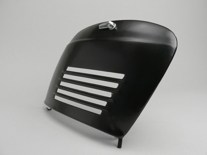 Tutup samping kanan -KUALITAS OEM- Vespa V50 (V5A1T dari no. 92877), V50 S (V5SA1T dari no. 15325), V90 (dari no. 22234), SS50, SS90, PV125, ET3 - dengan tuas