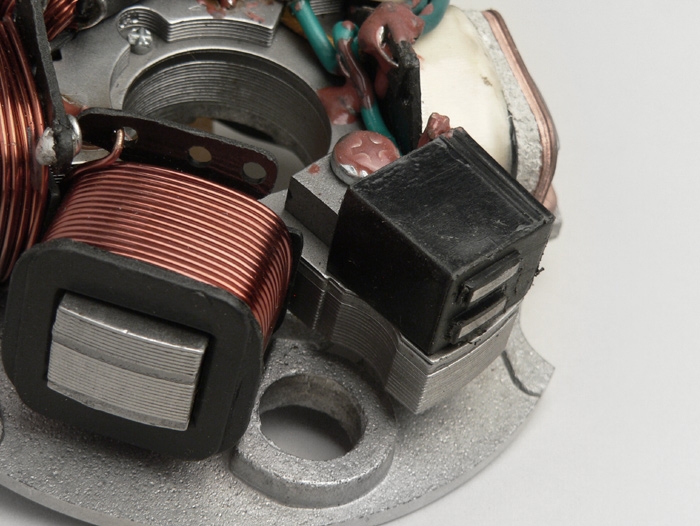 Ignition -PIAGGIO stator- Vespa PK XL, Ape 50 - 5 coils, 6-cable (round plug with 3-pin) - for vehicles without battery