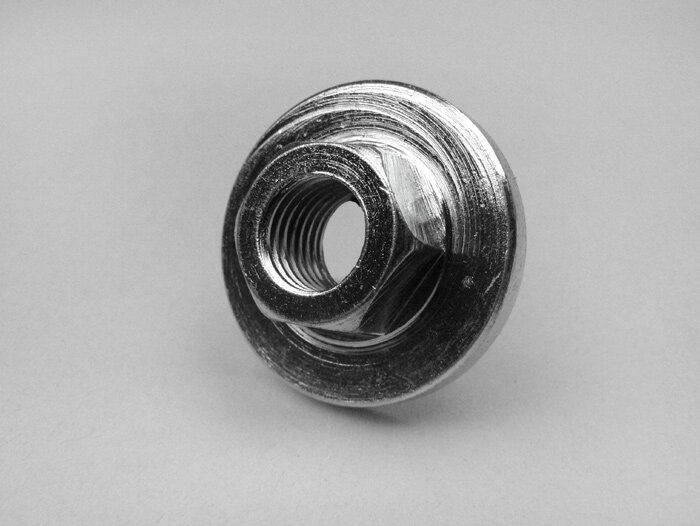 Flywheel nut M12 x 1.50 collar Ø=33mm h=4.5mm WS=17-OEM QUALITY- Vespa GS160 / GS4 (VSB1T), SS180 (VSC1T), Rally180 (VSD1T), Rally200 (VSE1T, Femsatronic)