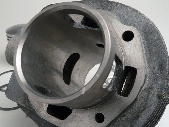 Cylindre -QUALITÉ OEM 150 cc 3 transferts- Vespa PX125, PX150, Cosa125, Cosa150, GTR125, TS125, Sprint Veloce (VLB1T 0150001-), LML Star 125/150, Stella 125/150