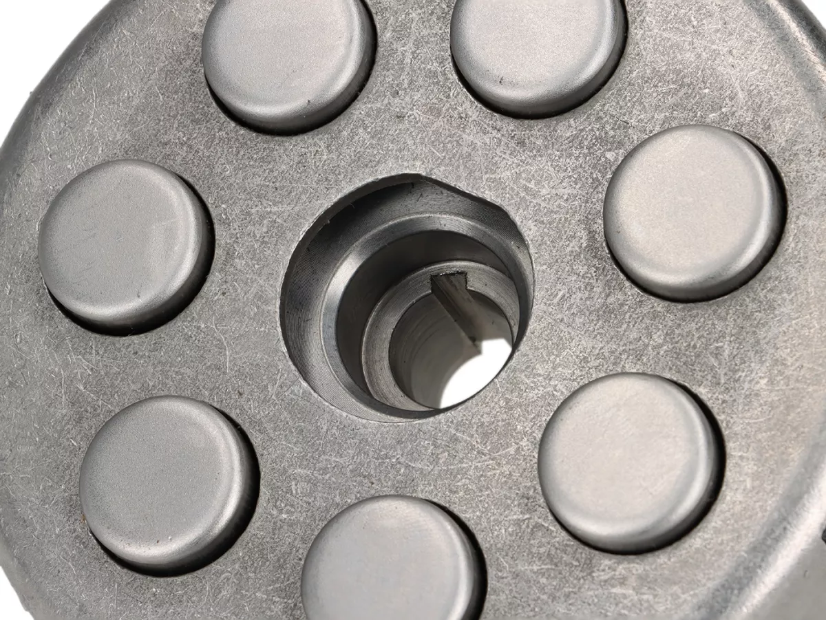Embrayage -CIF- type 7 ressorts (Ø=115mm) - pour pignon élastique d’origine de 65 dents (dents hélicoïdales) - 3 disques d’embrayage garnis - 23 dents