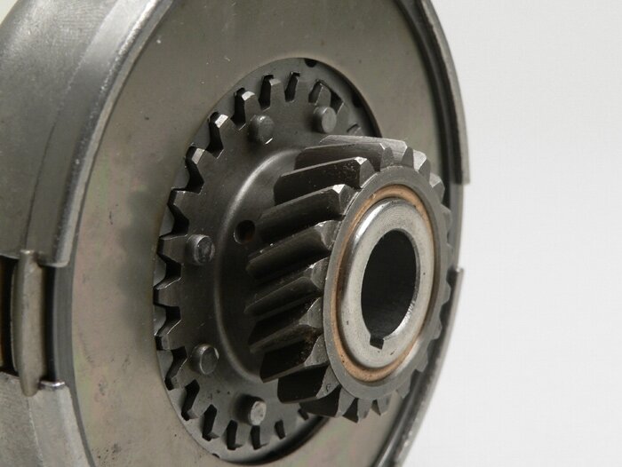 Clutch -VESPA type 6 springs (Ø=108mm, PX80, PX125, PX150)- 4 friction plates - 20 tooth