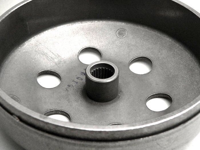 Campana frizione -QUALITÀ OEM- Piaggio/Gilera 50-100 ccm (2 tempi, 4 tempi), Peugeot 50 ccm, Honda 50 ccm, Kymco 50 ccm, SYM 50 ccm, GY6 (4 tempi) 50ccm Ø=107mm