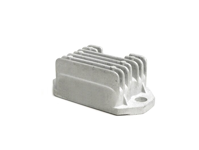 Regulador de tensión -CALIDAD OEM- 3 polos 12V (masa G-G)- Vespa PX (a partir de 1984), T5 125cc, PK XL, V50 (intermitentes 4 vías), Lambretta (e-encendido) - XS (90x55x30mm)