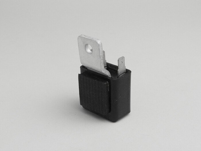 Pengatur tegangan -KUALITAS OEM- 12V 3-pin (G-G ground) - universal