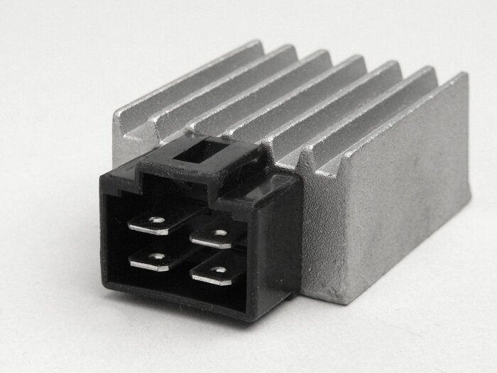 Voltage regulator -4-plug- CPI 50 cc