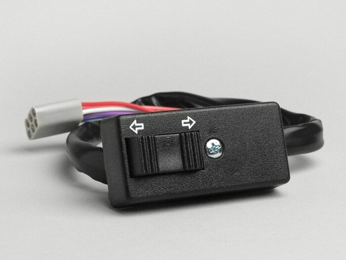 Interruptor de intermitentes - CALIDAD OEM - Vespa PK50 S/XL, PK80, PK125 S, PK125 ETS, PX80, PX125, PX150, PX200 (a partir de 1984) - 6 cables con multienchufe