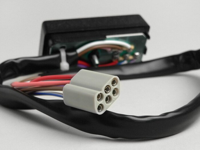 Interruptor de intermitentes - CALIDAD OEM - Vespa PK50 S/XL, PK80, PK125 S, PK125 ETS, PX80, PX125, PX150, PX200 (a partir de 1984) - 6 cables con multienchufe