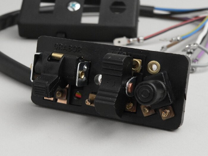 Interruttore luce -QUALITA' OEM- Vespa V50 Special (modelli senza indicatori), V50 R, PX80, PX125, PX150, PX200 (modelli senza indicatori)