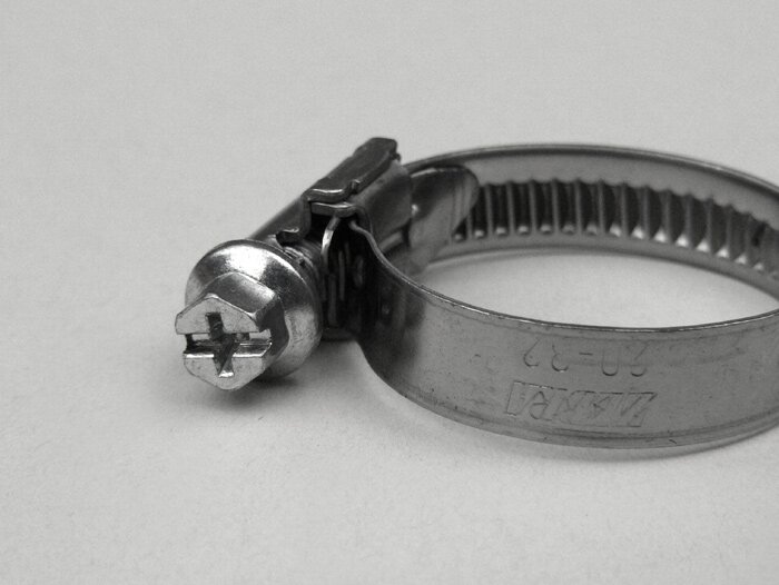 Collier de serrage -universel- 20-32mm - largeur de bague = 9mm