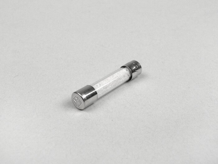 ZEKERING - GLAZEN PISTON ZEKERING- Ø=3mm x 6,3mm - 10A