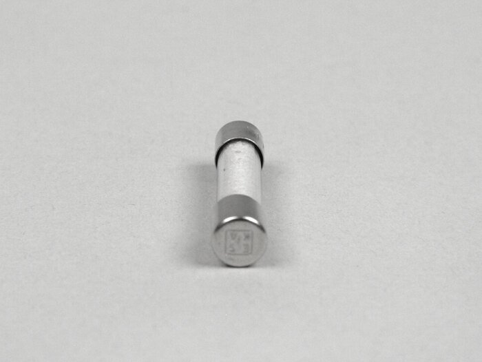 ZEKERING - GLAZEN PISTON ZEKERING- Ø=3mm x 6,3mm - 10A