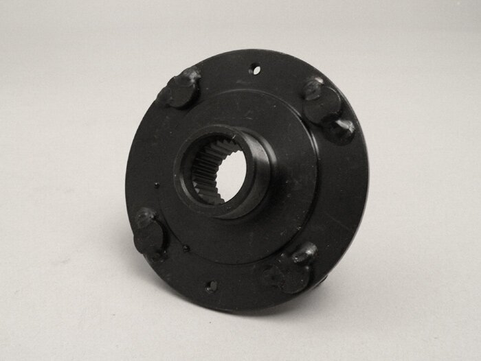 Brida del tambor de freno trasero -MADE IN ITALY, espárrago Ø=10mm, dentado grueso (Z=27)- Vespa VNB4T a VNB6T, VBB1T (71001-), VBB2T - con tuerca de rueda M10 también adecuada para VNA, VNB1-3T, VBA, VBB1T (-71000)