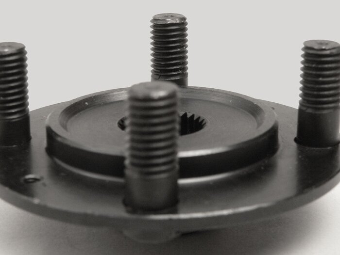 Brida del tambor de freno trasero -MADE IN ITALY, espárrago Ø=10mm, dentado grueso (Z=27)- Vespa VNB4T a VNB6T, VBB1T (71001-), VBB2T - con tuerca de rueda M10 también adecuada para VNA, VNB1-3T, VBA, VBB1T (-71000)