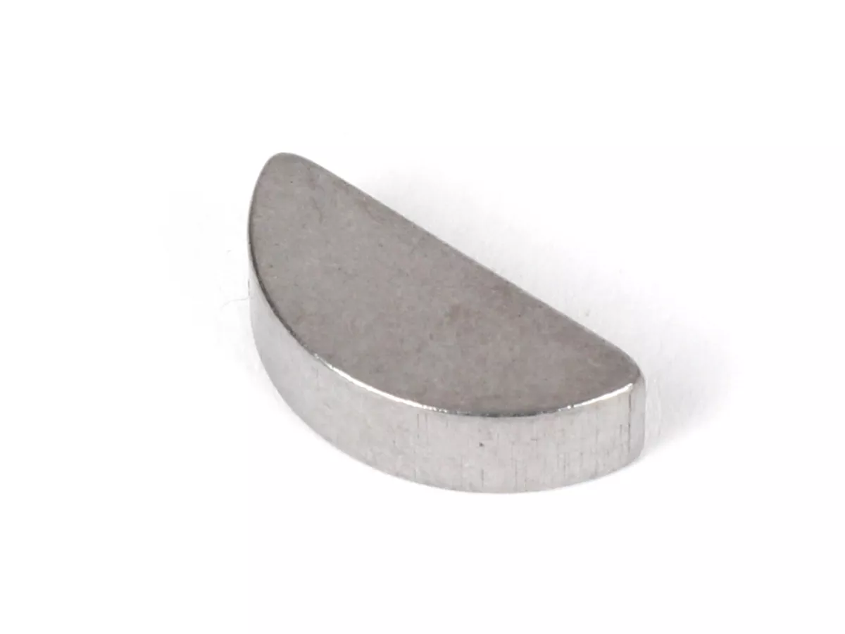 Woodruff key -DIN6888- 4 x 6,5 (used for crankshaft/clutch side Vespa PX, Rally180 (VSD1T), Rally200 (VSE1T), Sprint, crankshaft/flywheel side Lambretta LI, LIS, SX, TV, DL, GP, Piaggio 250-300cc 4-stroke)