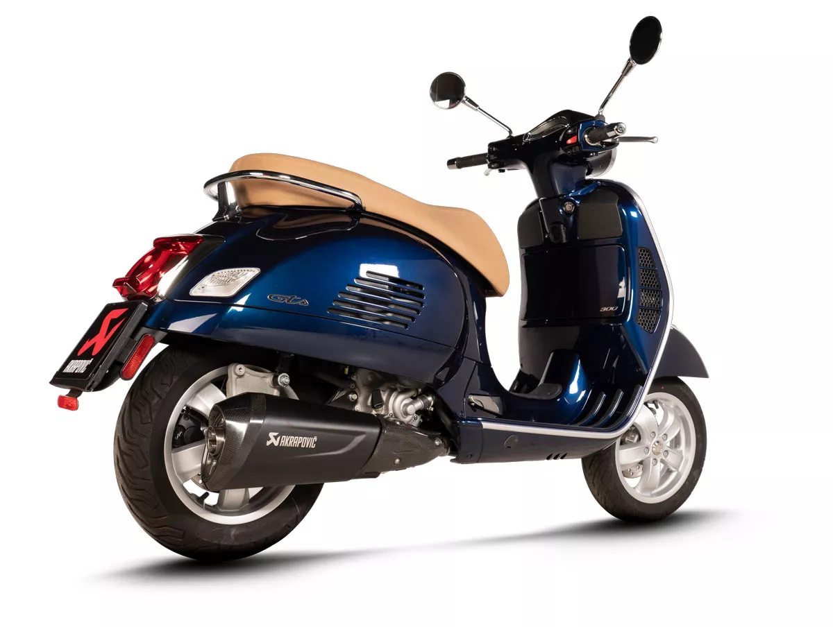 Escape -AKRAPOVIC Black Slip-On Line (SS)- Vespa GTS Super HPE 300 (Euro 5, ZAPMD3100, ZAPMD3101, ZAPMD3101, ZAPMD3103, ZAPMD3104) - Vespa GTV 300ie Keyless HPE ABS (2023, ZAPMD3108) - Acero inoxidable negro