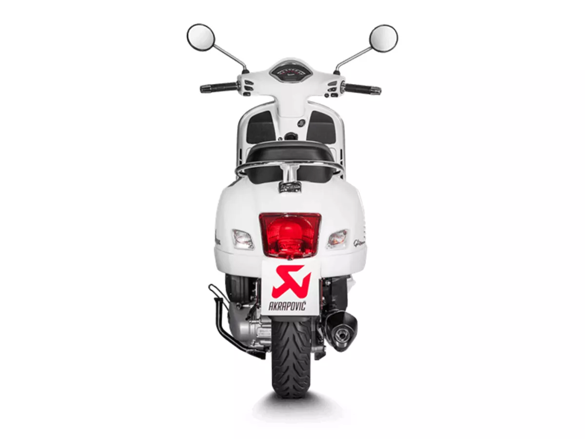 Escape -AKRAPOVIC Slip-On Line (SS), Euro 5- Vespa GTS 125 (ZAPMD3200, ZAPMD3201), Vespa GTS Super 125 (ZAPMD3200) - acero inoxidable negro