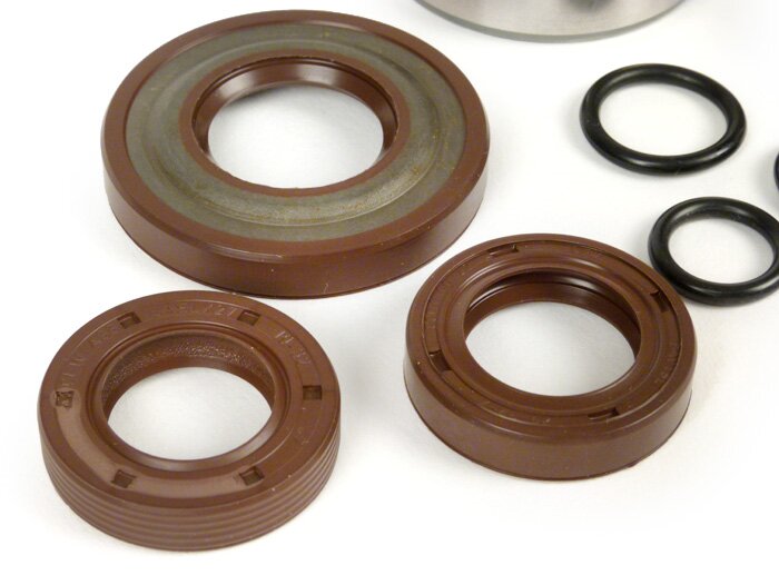 Set di cuscinetti - set di guarnizioni per albero motore -BGM ORIGINAL- Vespa V50, PV125, ET3, PK50S, PK50XL, PK50XL2, PK80S, PK125S - 1x 6303 + 1x 6204 - incl. O-ring -adatto anche per la conversione in albero motore con Ø20mm limashaft per V50, PV125, E