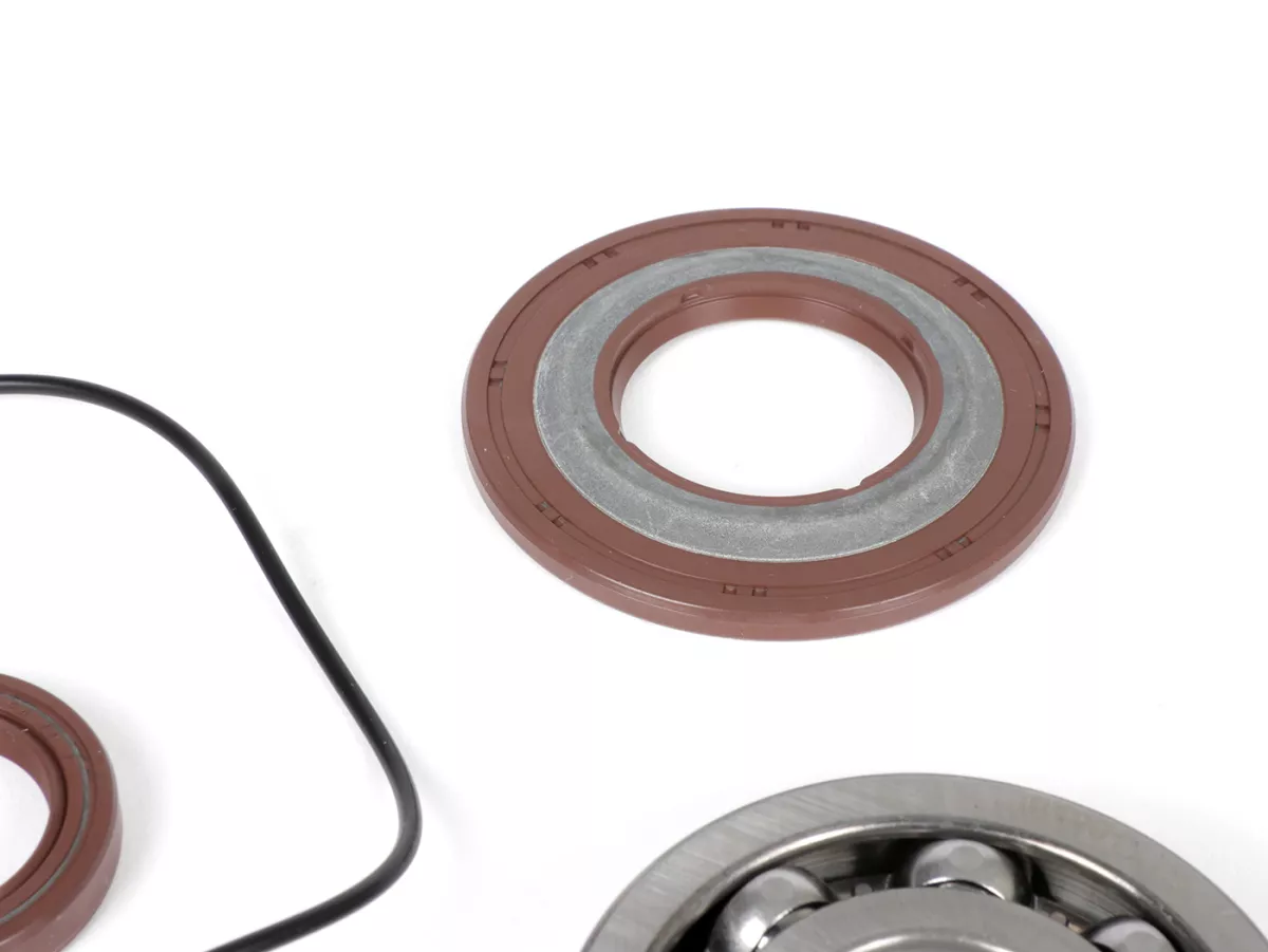 Bearing and oil seal set for crankshaft -BGM PRO FKM/Viton® (E10/etahnol resistant)- Vespa PX - rubber type - incl. O-rings
