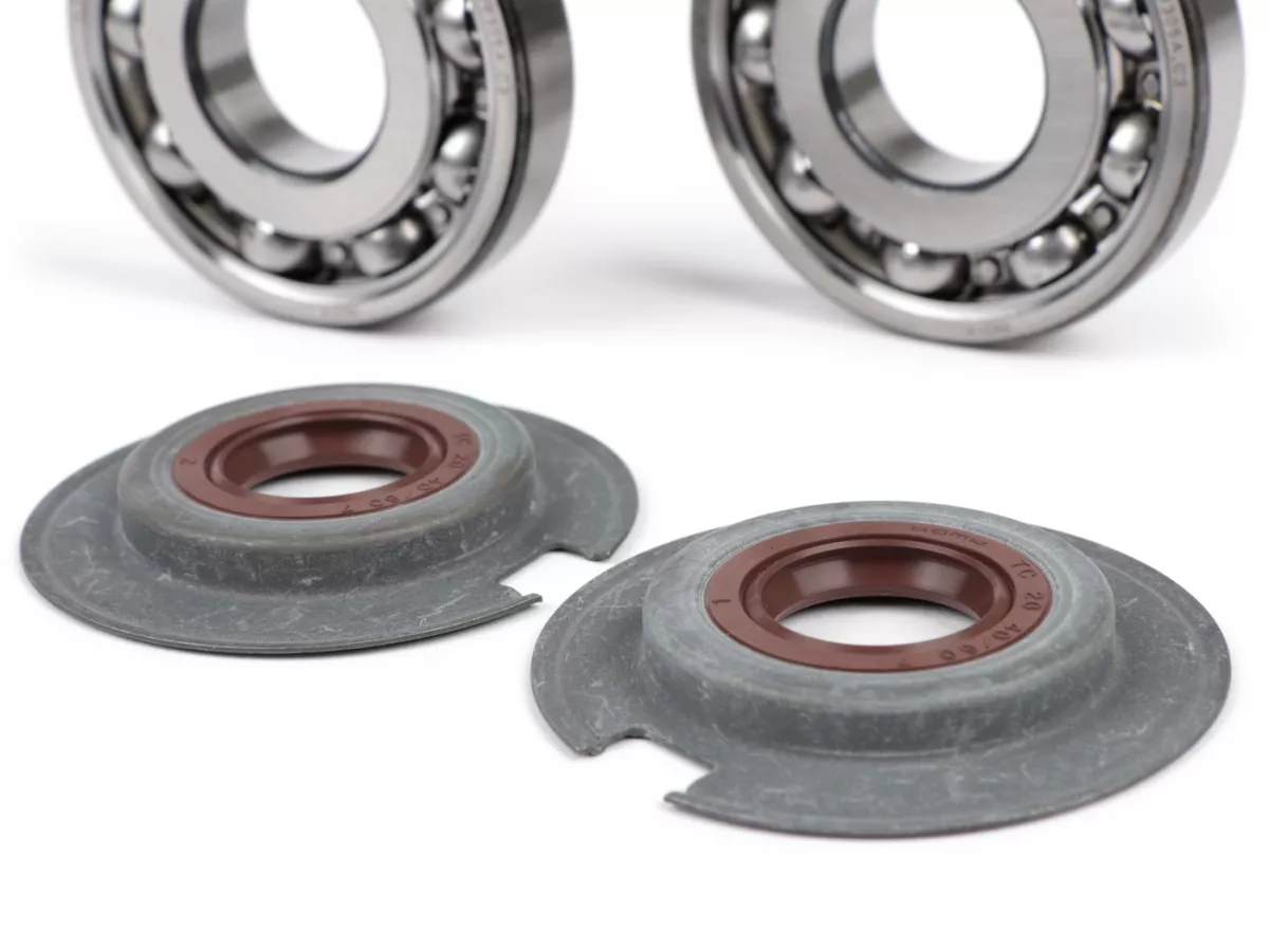 Bearing and oil seal set for crankshaft -BGM PRO FKM/Viton® (E10/etahnol resistant), FAG bearing (9 balls)- Vespa Wideframe VM, VN, VL, VB, GS150 / GS3 (VS1T - VS5T, VDTS), VD1, VD2, Largeframe VNA1, VNA2 (VNA2M, -091392), VBA (VBA1M, -313583)