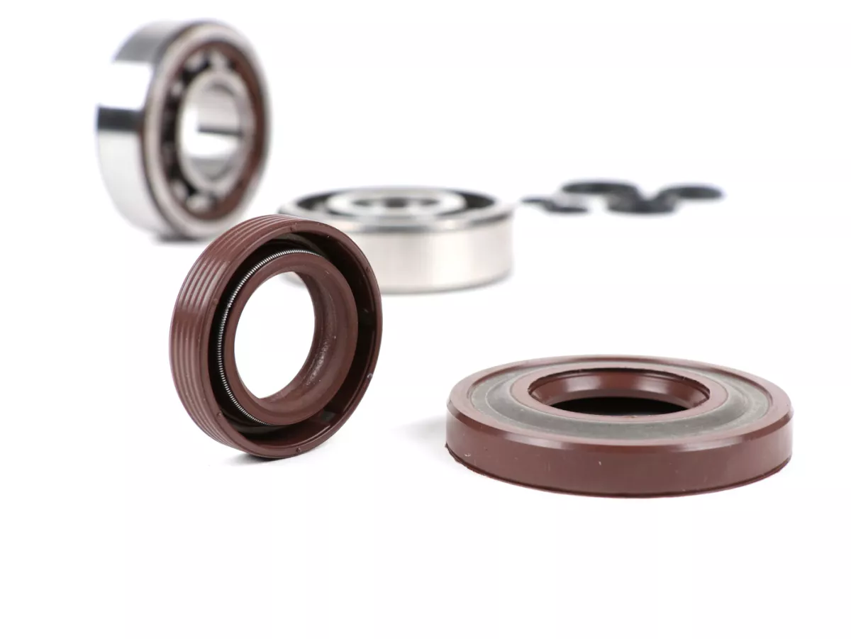 Kit roulements et joints spy pour vilebrequin -BGM ORIGINAL- Vespa V50, PV125, ET3, PK50S, PK80S, PK125S - 1x 6303 + 1x NU204