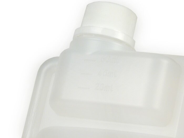 Doseur d’huile -BGM PRO 1000ml- avec chambre de dosage (60ml) et deux bouchons