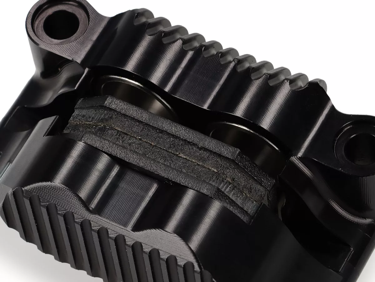 Kit completo de freno delantero - Freno radial BGM PRO SPORT de 4 pistones con adaptador fresado CNC incl. certificado TÜV - adecuado para LML Star/Stella - negro