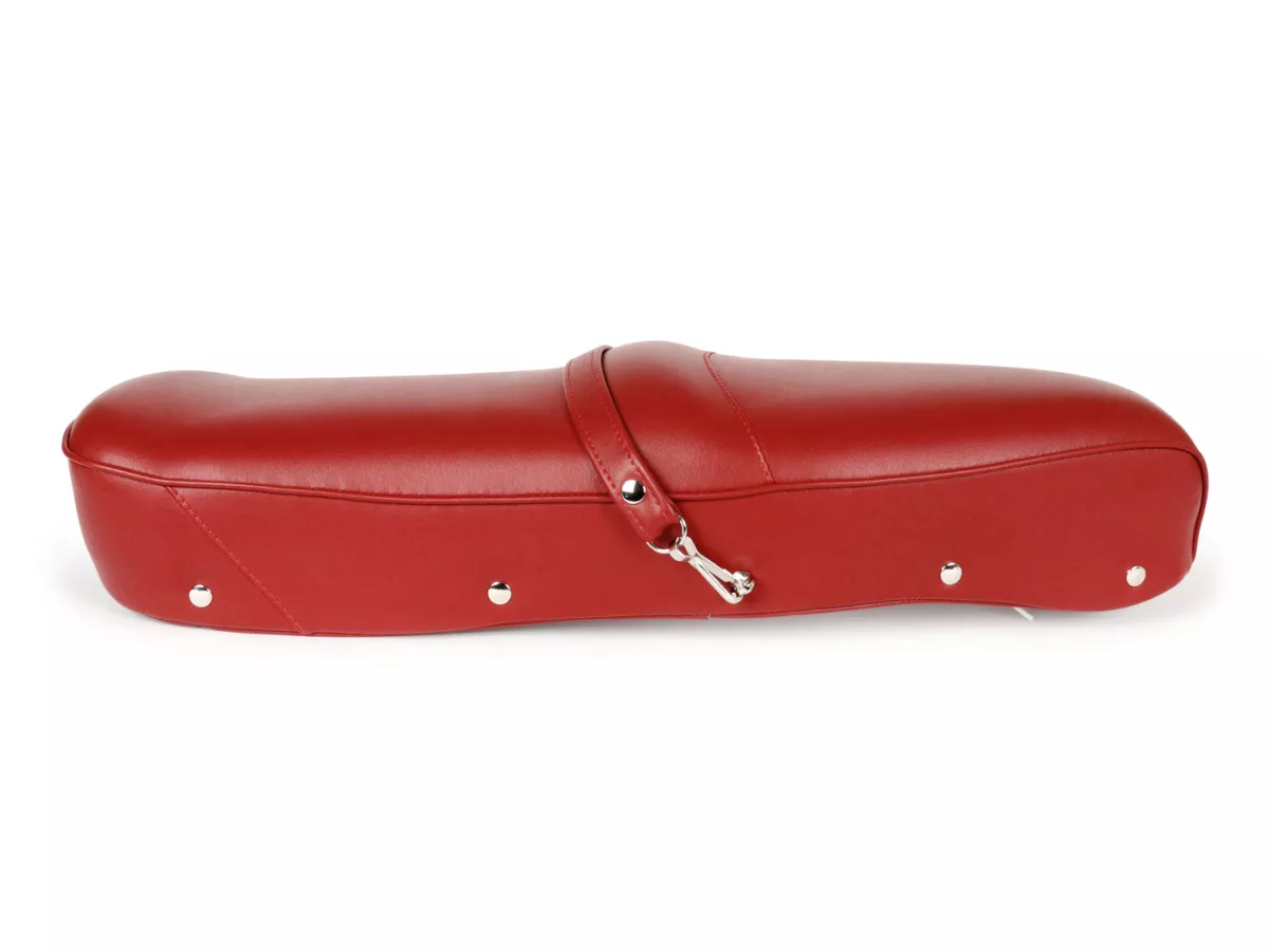 Zadel -BGM PRO Pegasus met schild en geklonken- Lambretta LI, LI S, SX, TV, DL, GP - rood