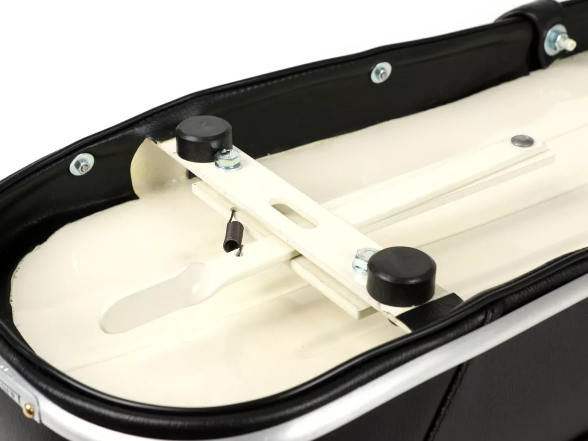 Zadel -BGM PRO Pegasus met aluminium bekleding en afscherming- Lambretta LI, LI S, SX, TV, DL, GP - zwart