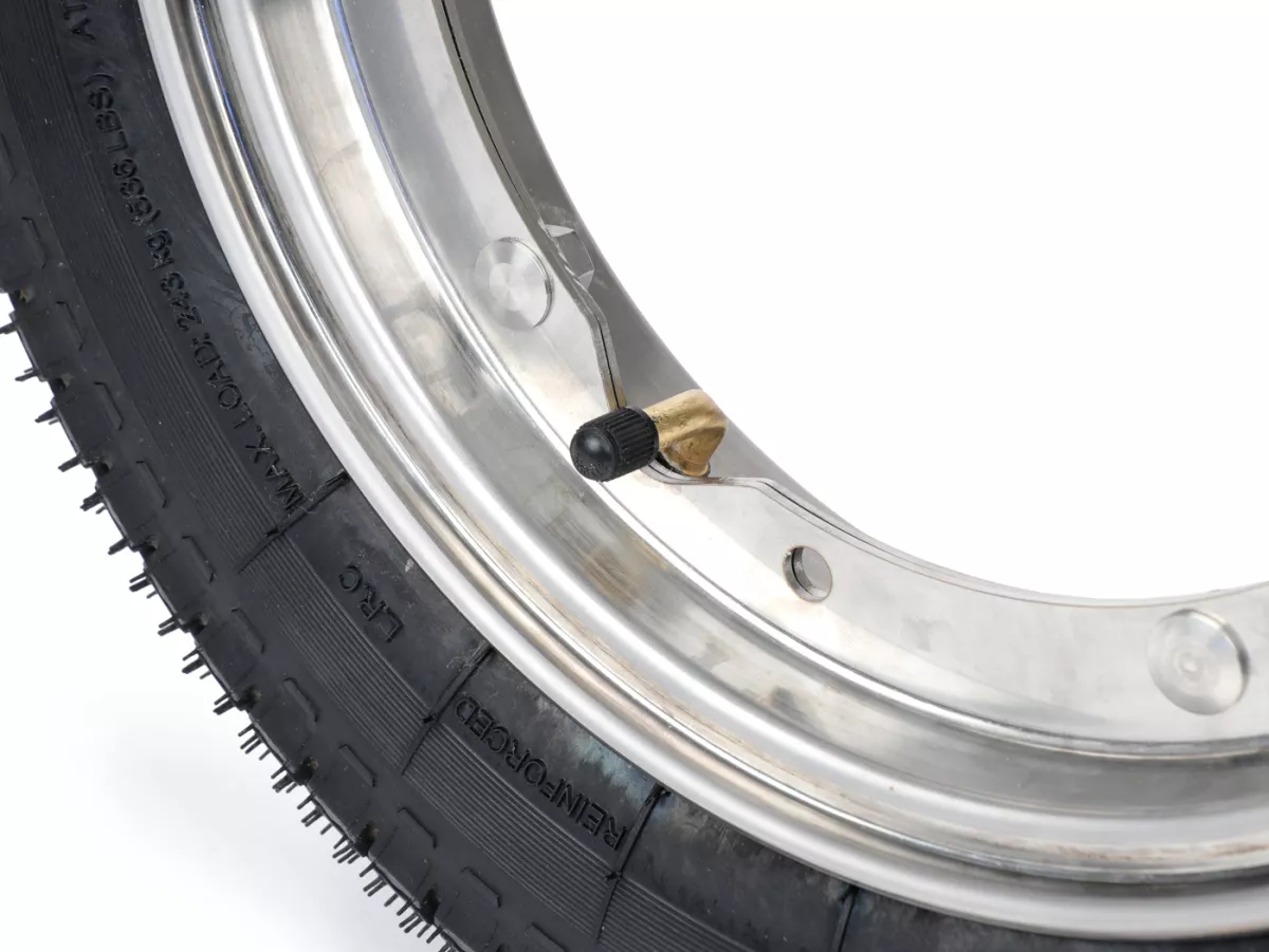 Compleet wiel (band gemonteerd op velg, klaar om te rijden) -BGM Classic, Vespa Largeframe PX, Sprint, Rally, GT, GTR, TS, T4, LML Star/Stella- 3.50 - 10 inch TT 59S (versterkt) - Velg roestvrij staal 2.10- 10- -BGM Classic.