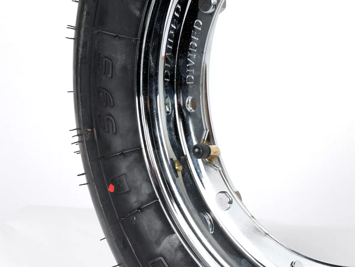 Roue complète (pneu monté sur jante et prêt à rouler) -BGM Sport, Vespa Largeframe PX, Sprint, Rally, GT, GTR, TS, T4, LML Star/Stella- 3.50 - 10 pouces TT 59S (reinforced) - Jante acier, peinte 2.10- 10 - chrome